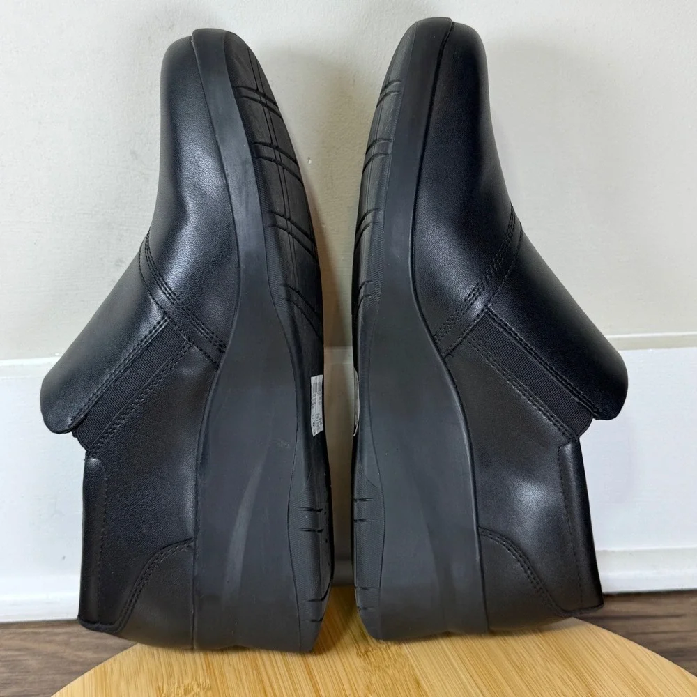 Clarks Suttyn Zip Loafer Womens 11 W Black Leather Wedge Comfort Workwear Modern